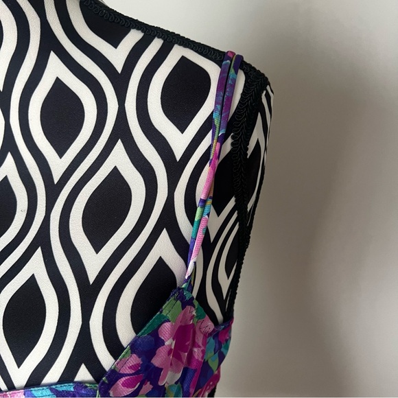 Vintage 80s Colorful Floral Bra by Shape-Mate - Picture 11 of 12